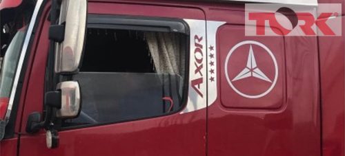 Mercedes inox ajtódísz párban