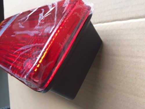 HÁTSÓ LÁMPA 5 KAMRÁS 3SZÖG PRIZMÁS CSATLAKOZÓS