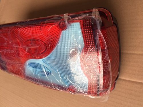 HÁTSÓ LÁMPA MAN TGA JOBB